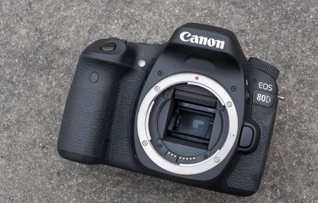 sell Canon EOS 80D