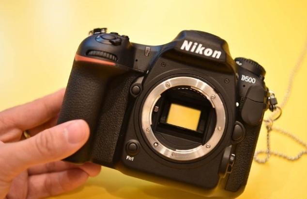 sell Nikon D500