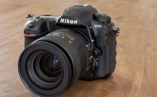 5 sell Nikon D500