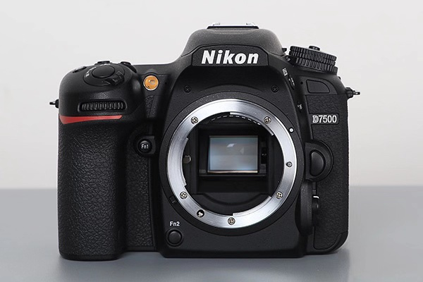sell Nikon D7500