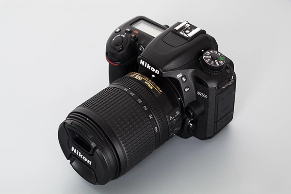 sell Nikon D7500