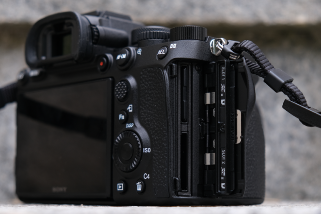 sell Sony A7R IV