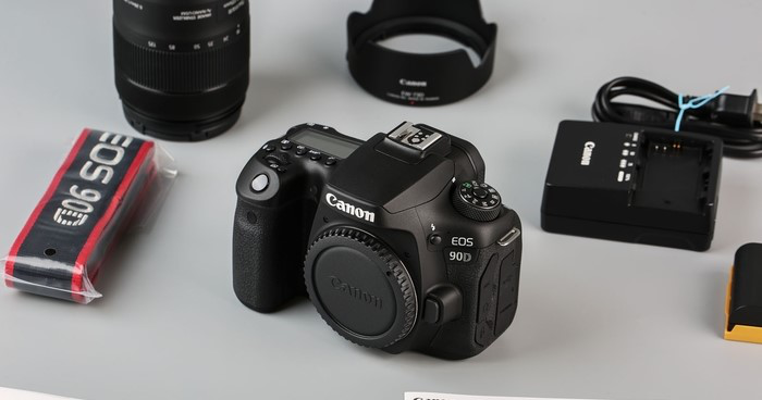 sell Canon EOS 90D